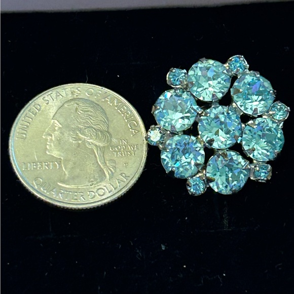 Vintage, sky blue, silvertone, clip-on, rhinestone earrings. - Picture 5 of 5